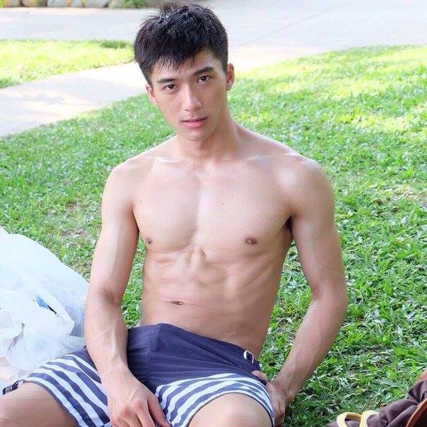เลียจนเพลียลิ้น