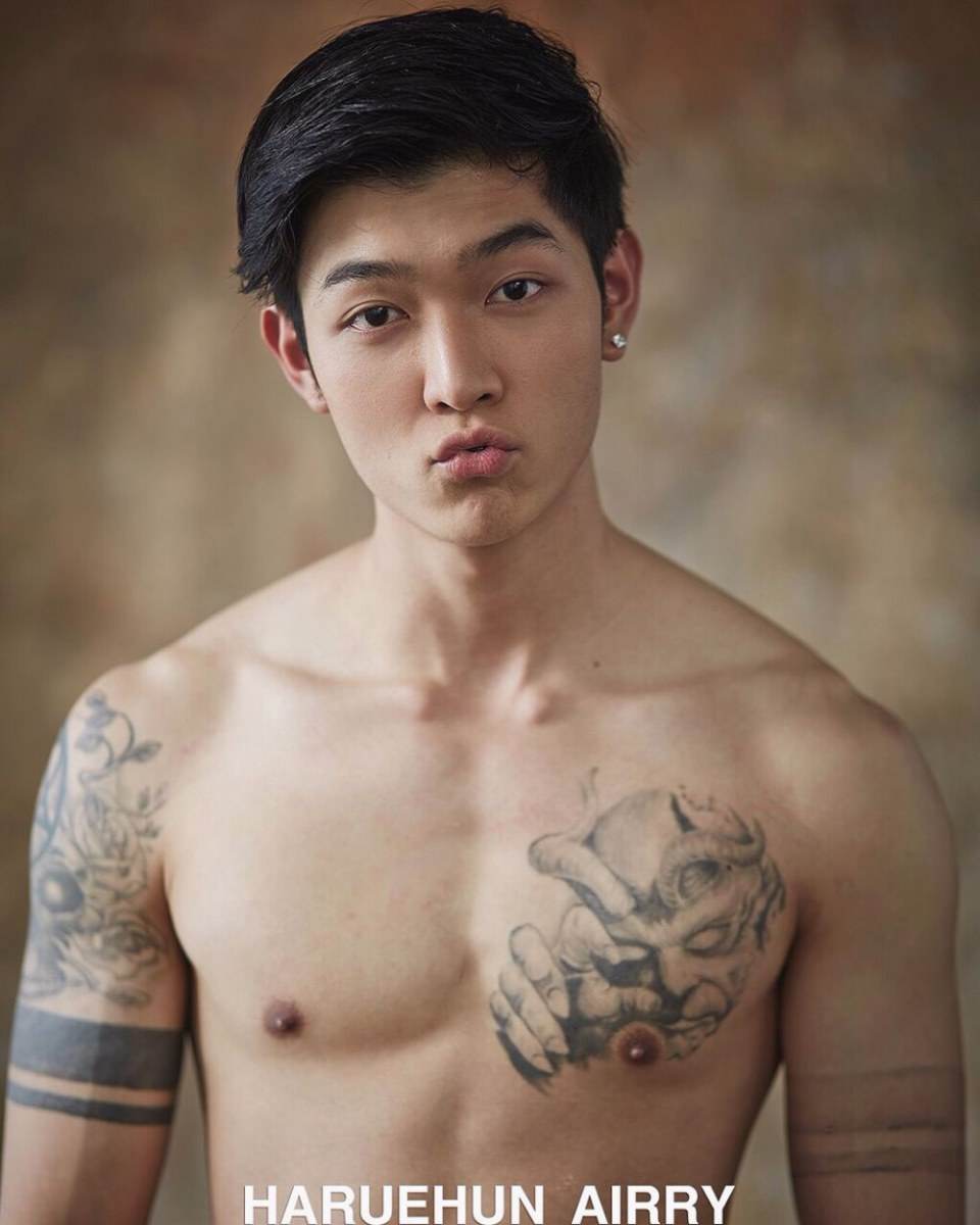 เลียจนเพลียลิ้น