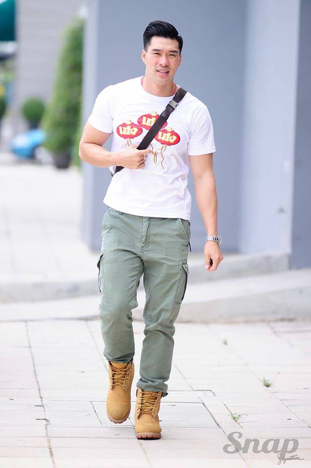 เลียจนเพลียลิ้น