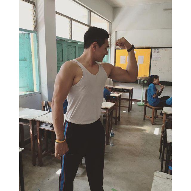 หนุ่มน้อย ม.ปลาย