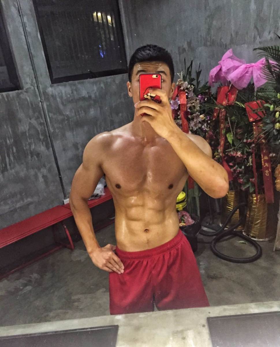 ผู้ชายพาเพลิน