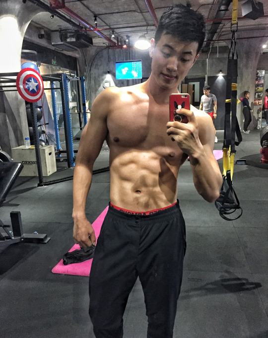 ผู้ชายพาเพลิน