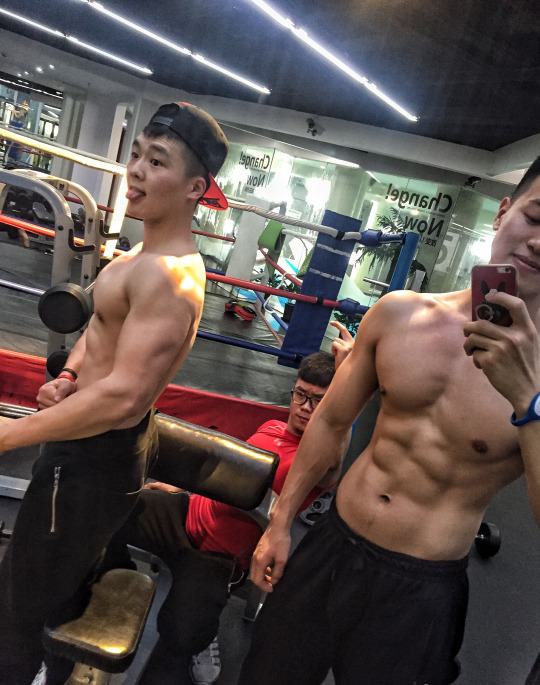 ผู้ชายพาเพลิน