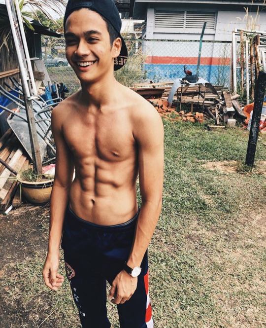 ผู้ชายพาเพลิน