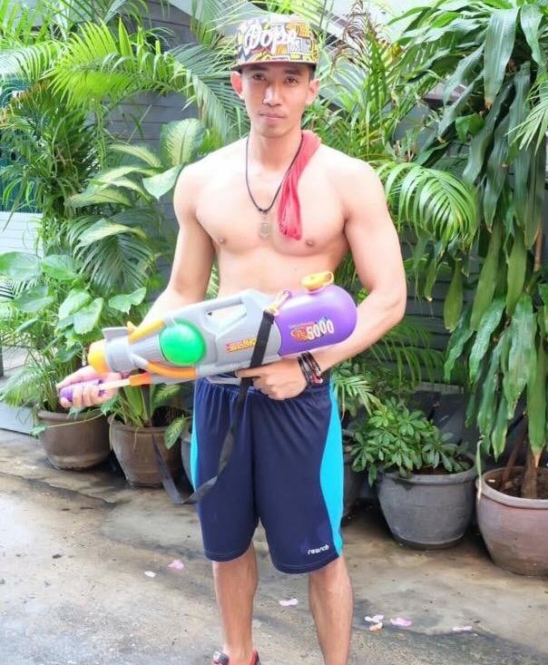 ผู้ชายพาเพลิน