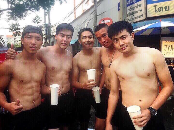 ผู้ชายพาเพลิน