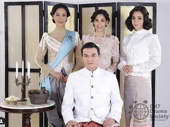 แจ๊บ เพ็ญเพชร - พระนิติรักษ์ธรรมสถิต พลอย พิมพรรณ - ปริก แอ้ม ศิรประภา - จำปา นุ๊ก สุทธิดา - ปีบ