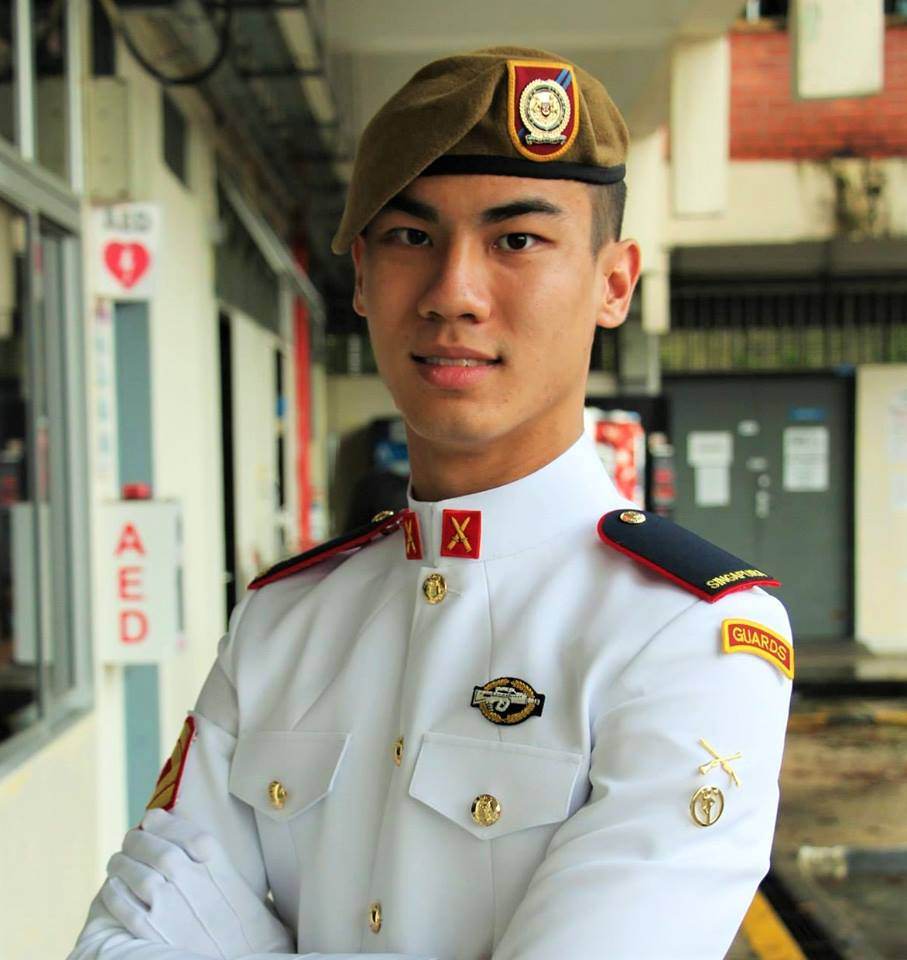 เซ็กซี่ในเครื่องแบบ