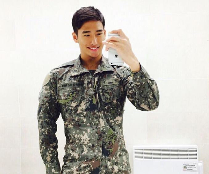 เซ็กซี่ในเครื่องแบบ