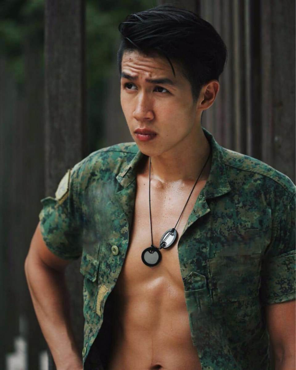 เซ็กซี่ในเครื่องแบบ