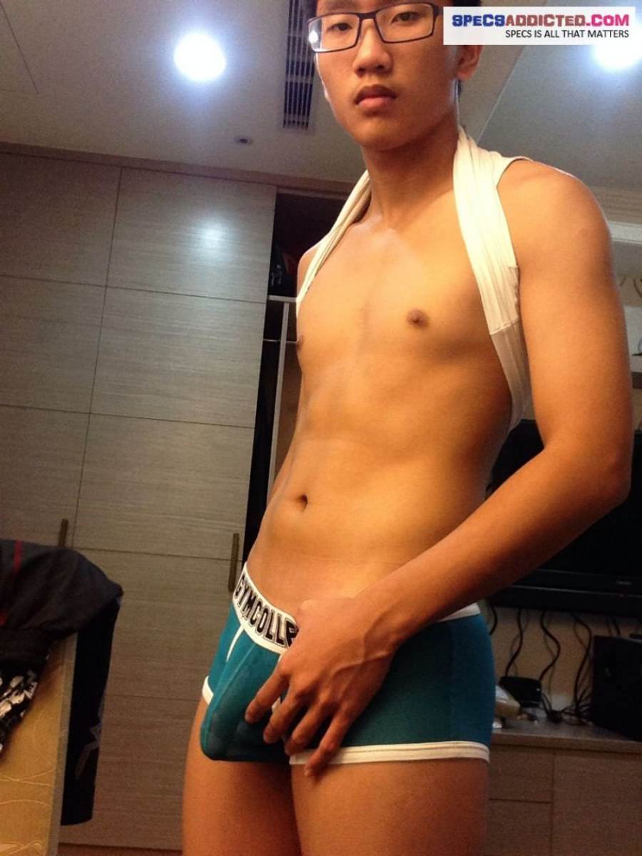 Hot guy in underwear 143