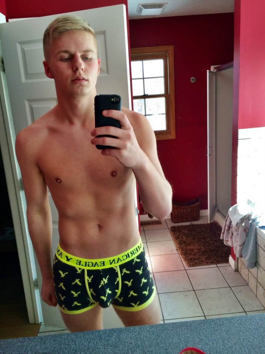 Hot guy in underwear 143