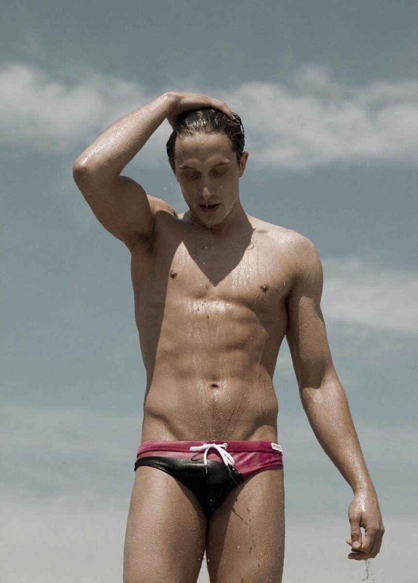 Hot guy in underwear 143