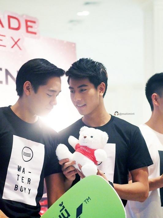 มาช้าดีกว่าไม่มา แอบส่อง หมึก water boyy หรือบีม บอกเลยว่า"ฉันอยากได้เขามากกก!"