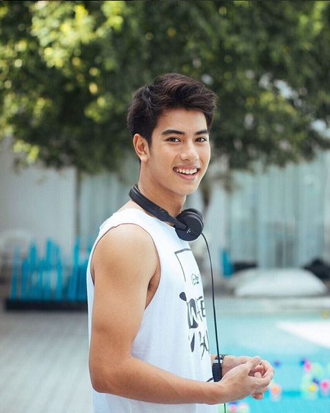 มาช้าดีกว่าไม่มา แอบส่อง หมึก water boyy หรือบีม บอกเลยว่า"ฉันอยากได้เขามากกก!"