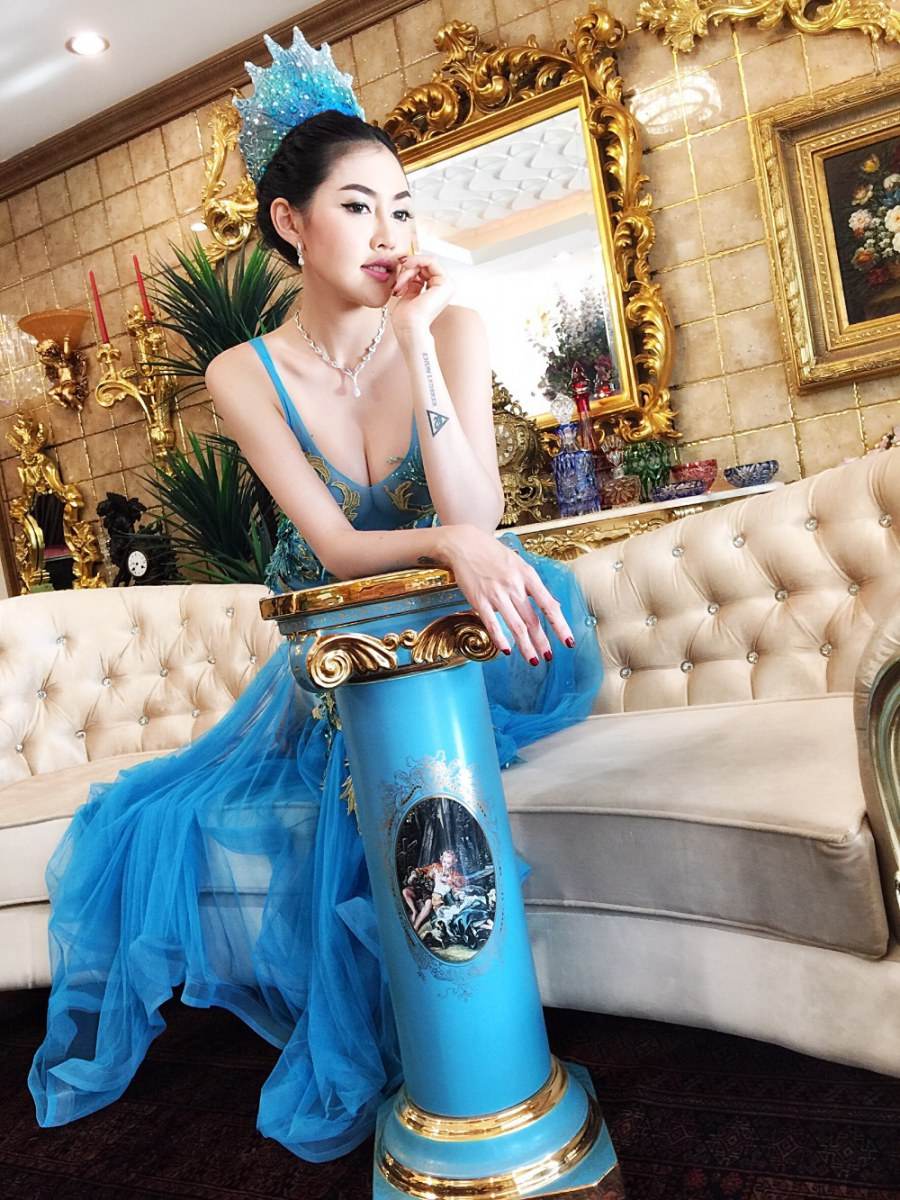 ชอบมั้ย ??? ชุดใสๆ ตีมเจ้าหญิงแห่งท้องทะเล สไตล์ เก๋ เลเดอเรอร์