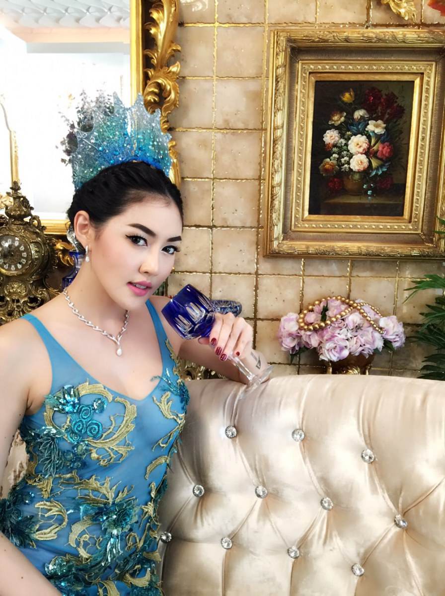 ชอบมั้ย ??? ชุดใสๆ ตีมเจ้าหญิงแห่งท้องทะเล สไตล์ เก๋ เลเดอเรอร์