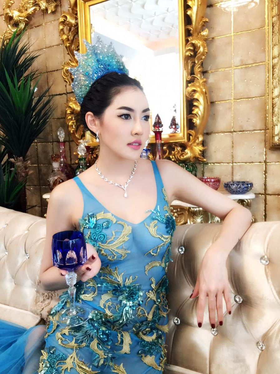 ชอบมั้ย ??? ชุดใสๆ ตีมเจ้าหญิงแห่งท้องทะเล สไตล์ เก๋ เลเดอเรอร์