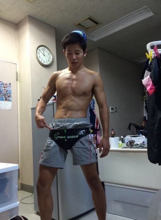 ผู้ชายหน้าร้อน