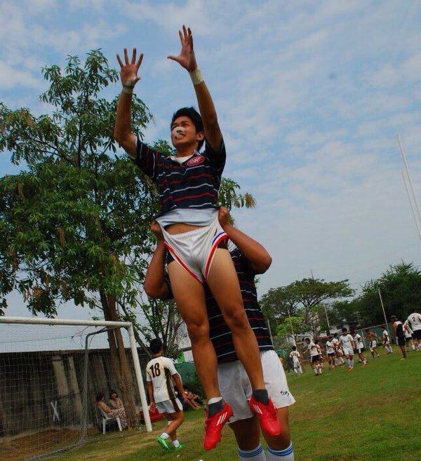 ผู้ชายหน้าร้อน