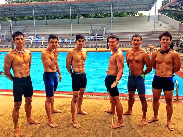 ผู้ชายหน้าร้อน