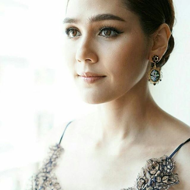 ‪#&lrm;QueenOfCannes‬