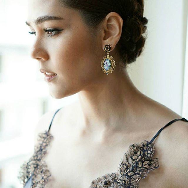 ‪#&lrm;QueenOfCannes‬