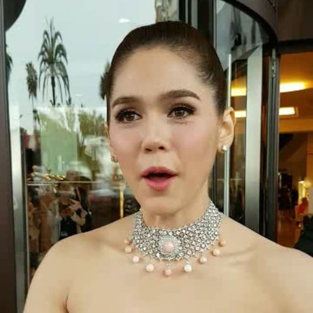 ‪#&lrm;QueenOfCannes‬