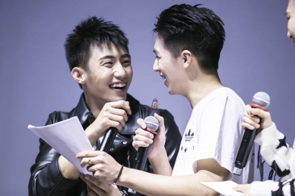 แค่สองวิแต่โมเม้นท์มากมาย#จิ้งหยู&โจวโจว