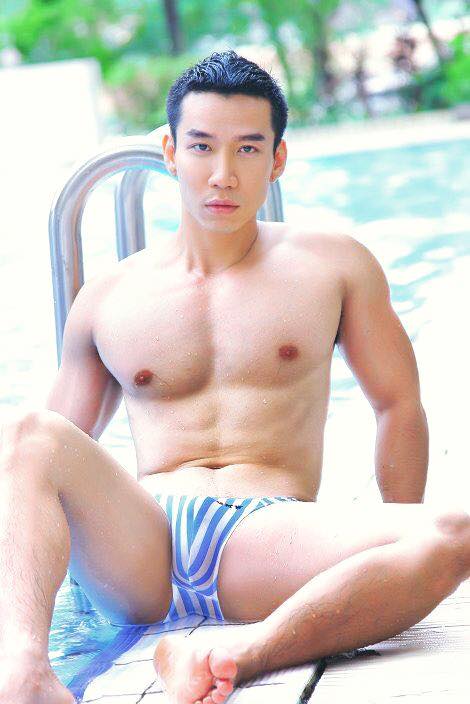 ภาพแซ่บจาก เพจ Facebook : รวมหนุ่มหล่อน่ารัก - เกย์ ที่แซ่บจนน้ำต้องเดิน [2]