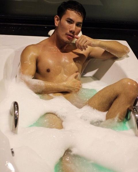 ภาพแซ่บจาก เพจ Facebook : รวมหนุ่มหล่อน่ารัก - เกย์ ที่แซ่บจนน้ำต้องเดิน [2]