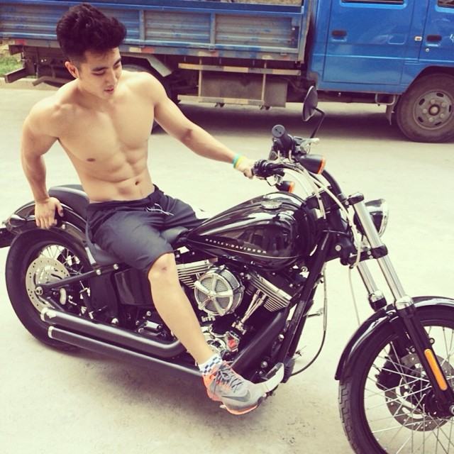 อยากลูบคางแล้วชวนไปครางด้วยกัน