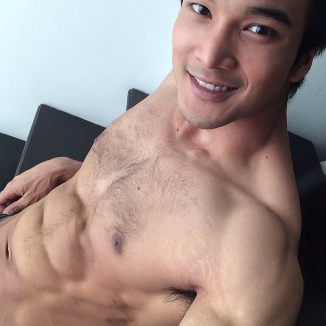 อยากลูบคางแล้วชวนไปครางด้วยกัน