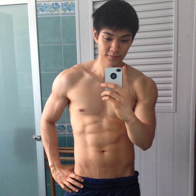 อยากลูบคางแล้วชวนไปครางด้วยกัน