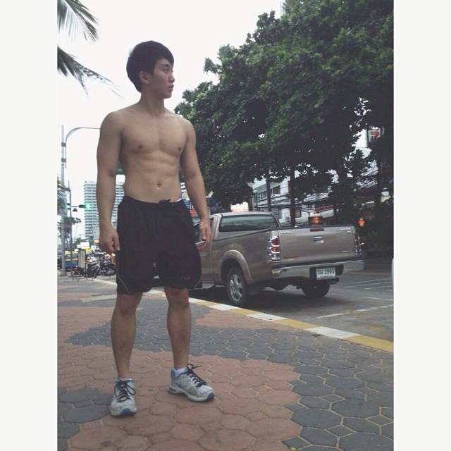 อยากลูบคางแล้วชวนไปครางด้วยกัน