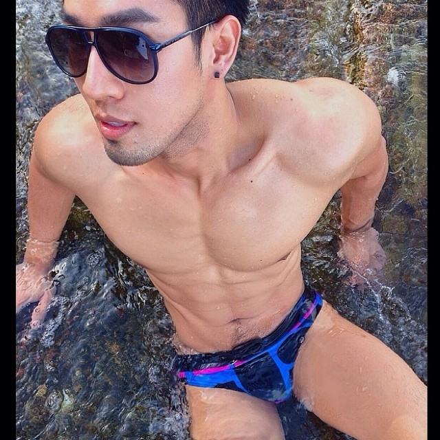 อยากลูบคางแล้วชวนไปครางด้วยกัน