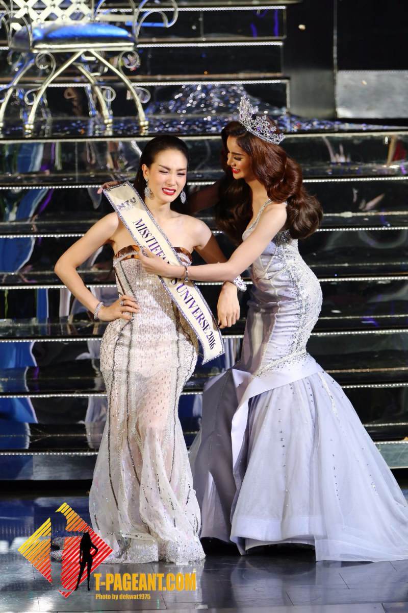 โม จิรัชยา ปังสุดพลัง คว้า 3 รางวัลรวมถึงมงกุฎมิสทิฟฟานี่ ยูนิเวิร์ส 2016