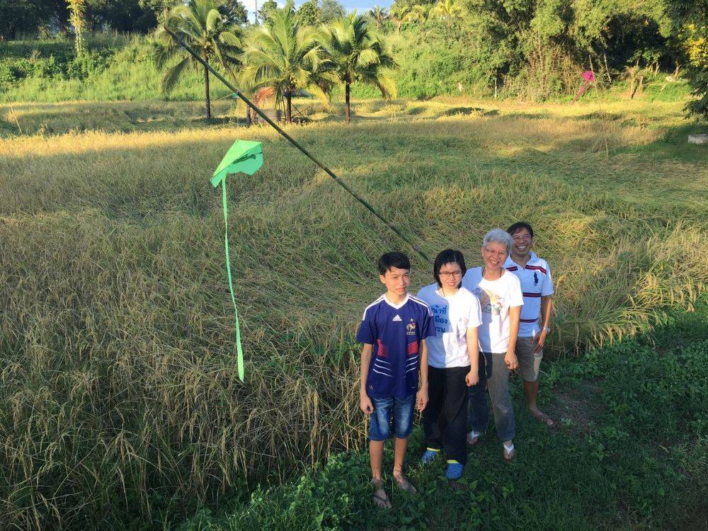โป้งโมเดล pongmodel ทำบุญ ครบรอบ40ปี