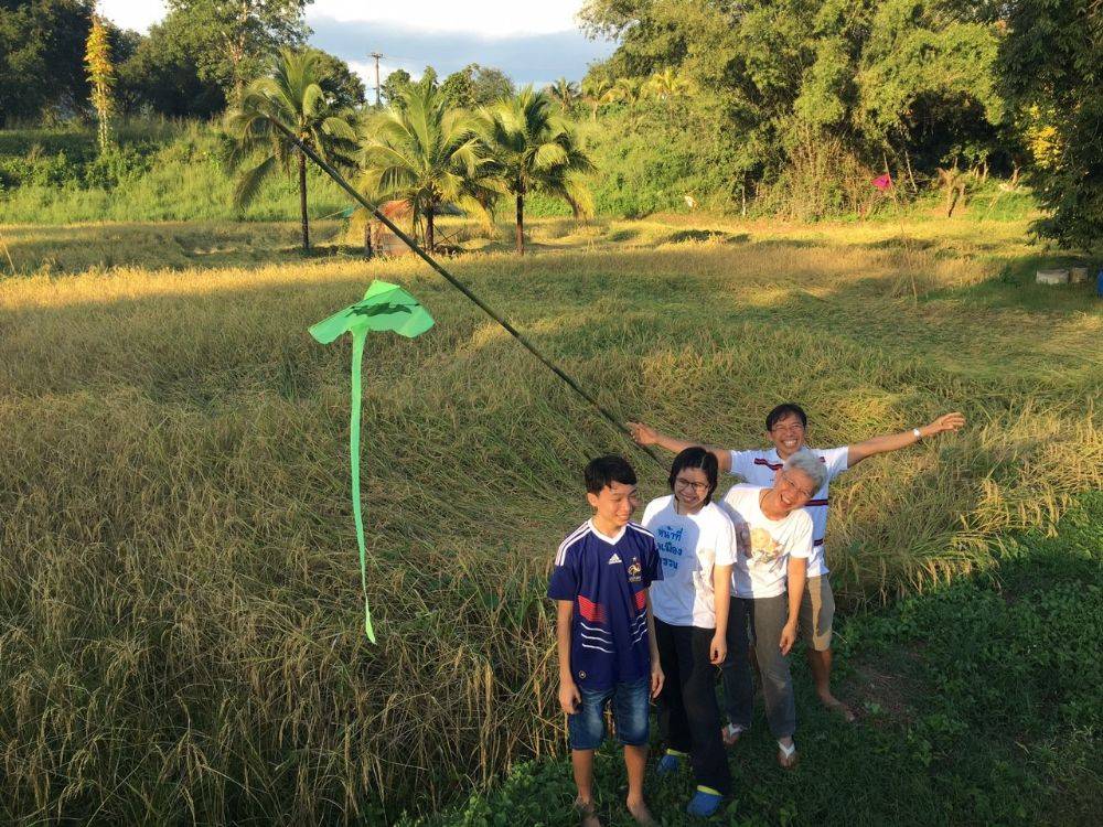 โป้งโมเดล pongmodel ทำบุญ ครบรอบ40ปี