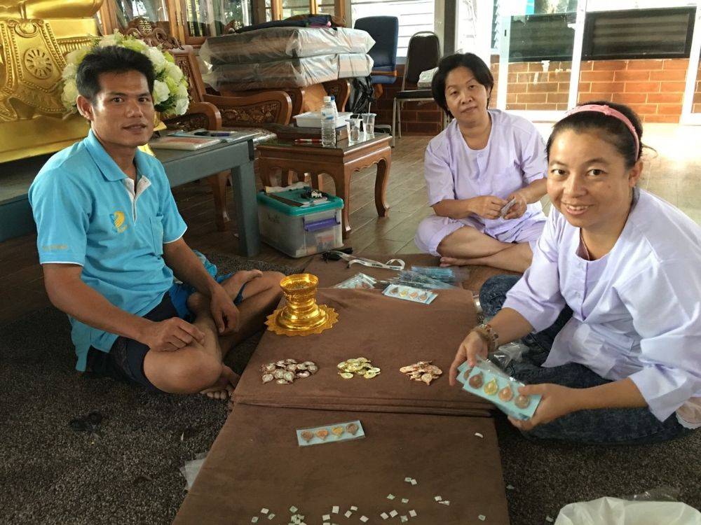 โป้งโมเดล pongmodel ทำบุญ ครบรอบ40ปี