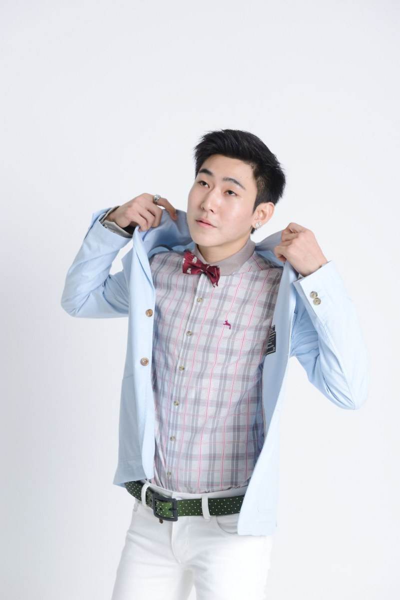 อาร์ต พีระพงษ์ รุ่งจิรวัฒน์ สังกัดโป้งโมเดล pongmodel
