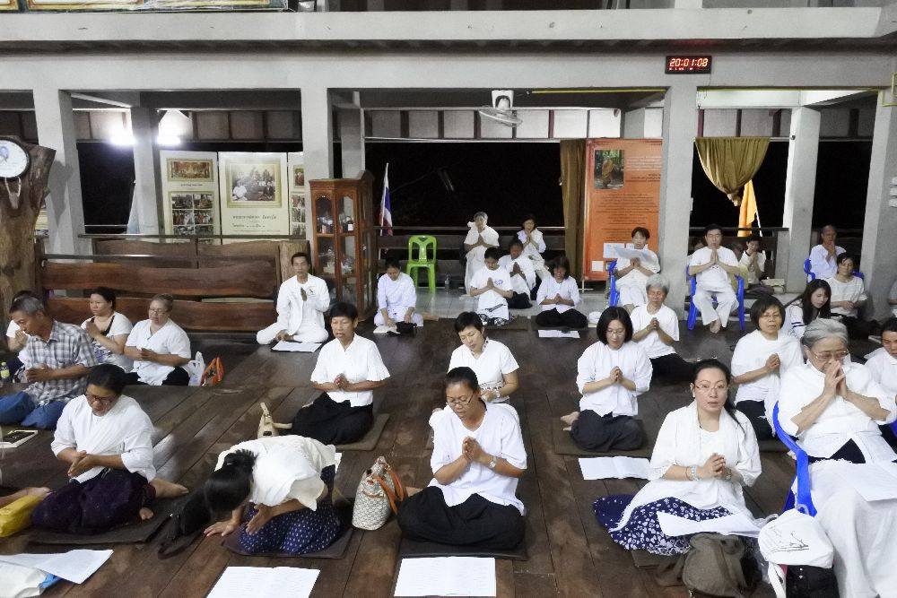 โป้งโมเดล pongmodel ทำบุญ ครบรอบ40ปี