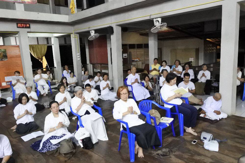 โป้งโมเดล pongmodel ทำบุญ ครบรอบ40ปี