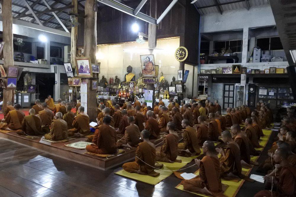 โป้งโมเดล pongmodel ทำบุญ ครบรอบ40ปี