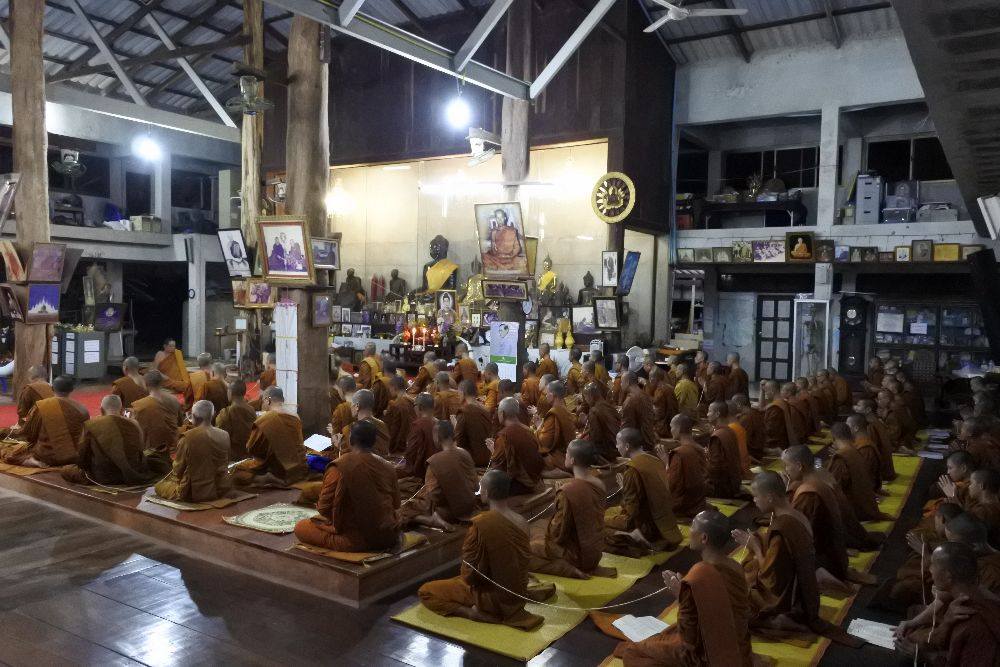 โป้งโมเดล pongmodel ทำบุญ ครบรอบ40ปี
