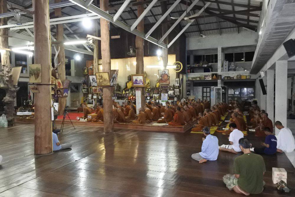 โป้งโมเดล pongmodel ทำบุญ ครบรอบ40ปี