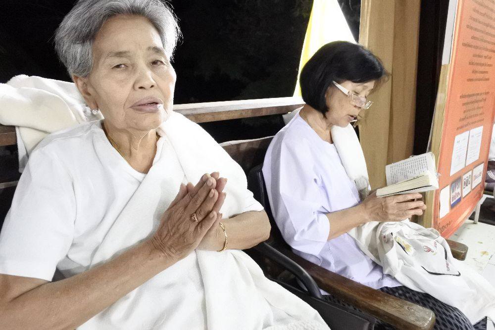 โป้งโมเดล pongmodel ทำบุญ ครบรอบ40ปี