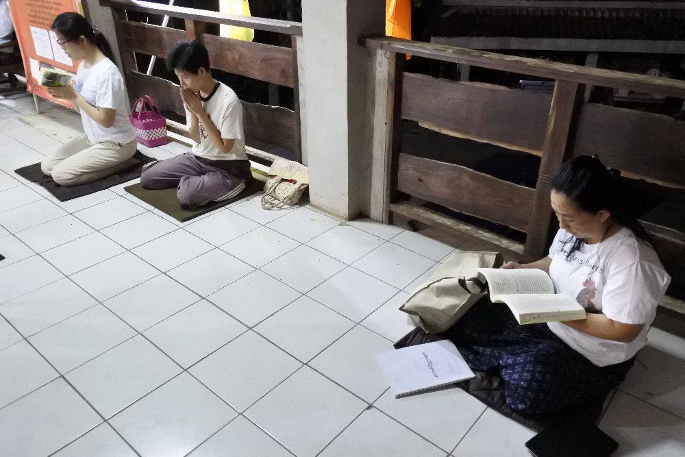 โป้งโมเดล pongmodel ทำบุญ ครบรอบ40ปี