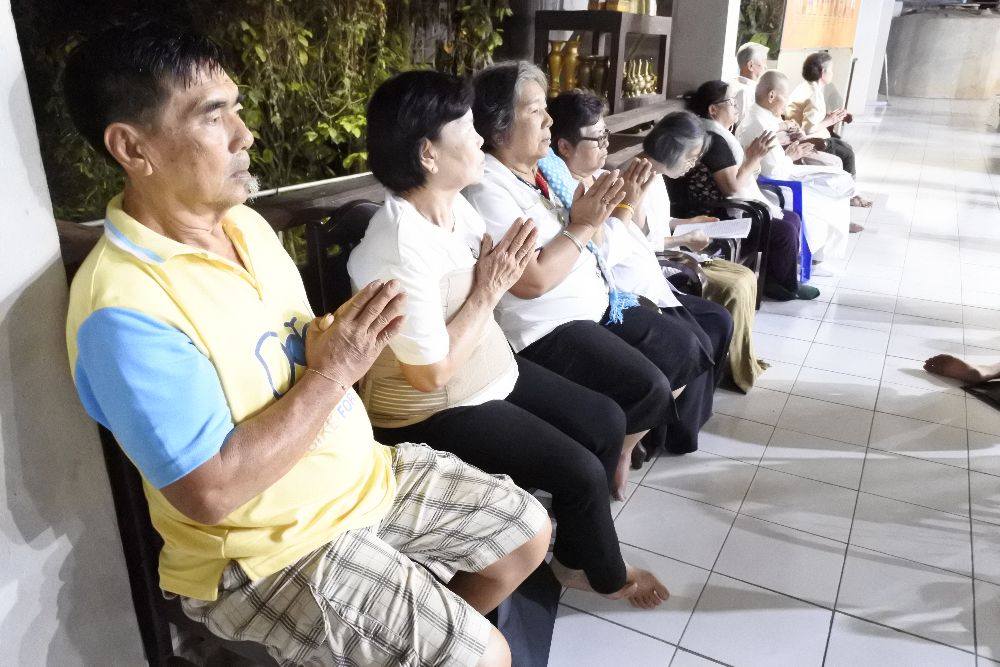 โป้งโมเดล pongmodel ทำบุญ ครบรอบ40ปี