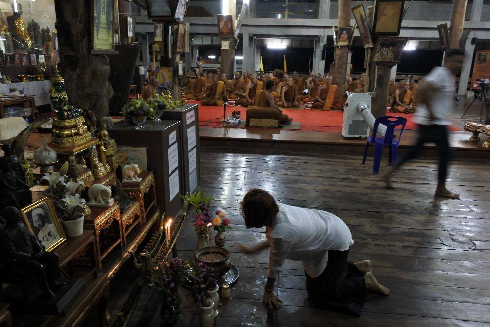 โป้งโมเดล pongmodel ทำบุญ ครบรอบ40ปี